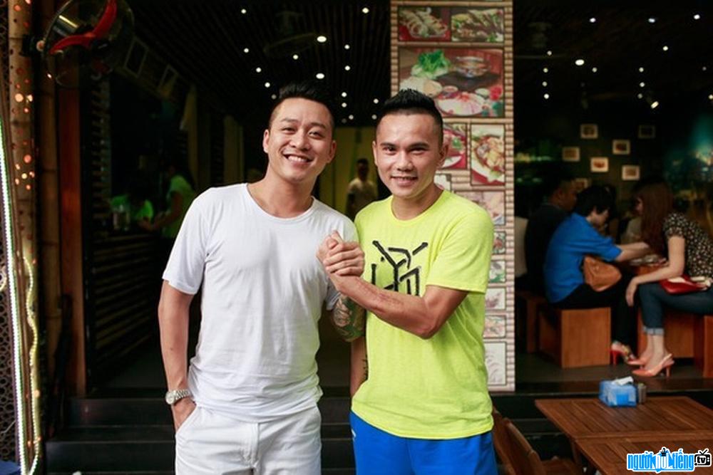  Singer Tu Dua and Tuan Hung are close friends