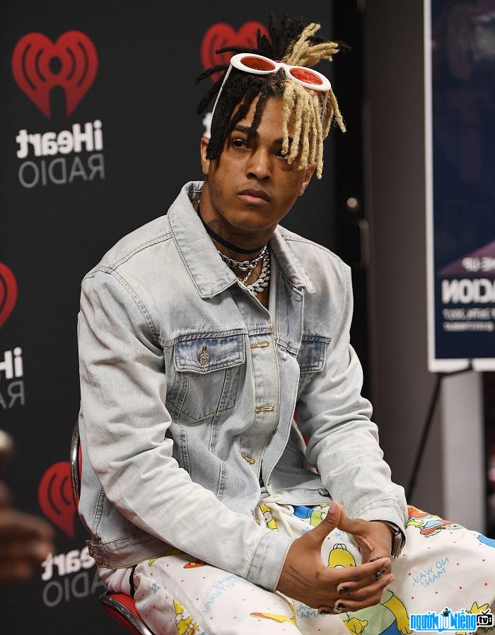 Phong cách thời trang cá tính của Rapper Xxxtentacion