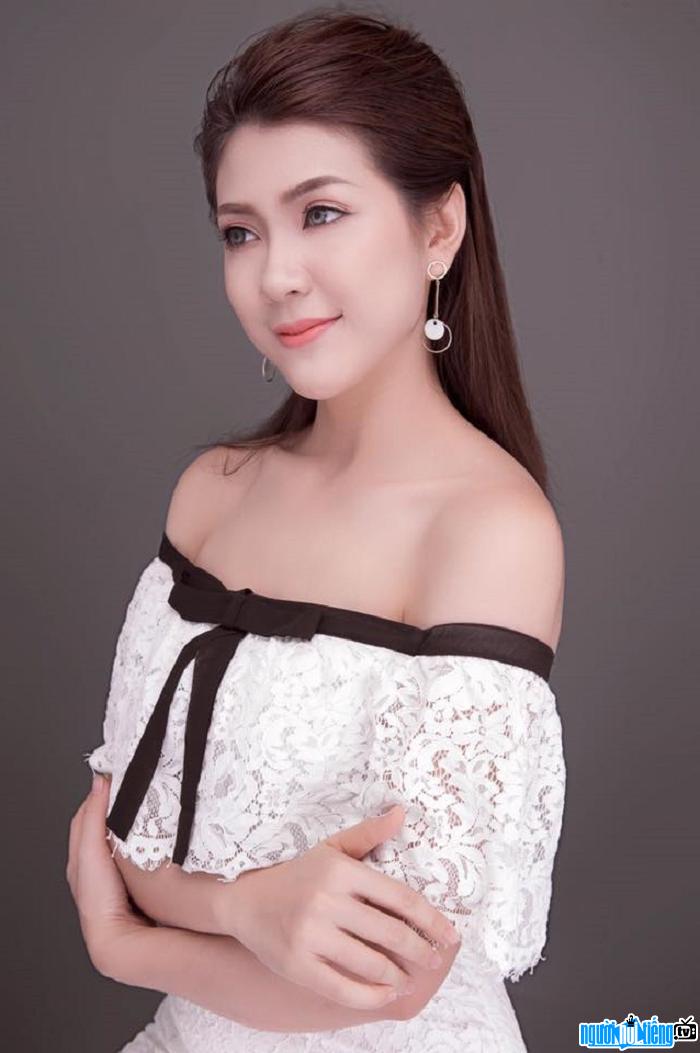 Hoa khôi Nguyễn Thu Hằng mơ ước trở thành người dẫn chương trình nổi tiếng