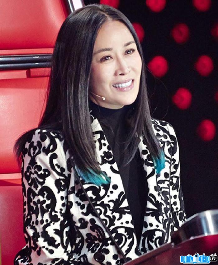  and singer Na Nang is a judge on The Voice China