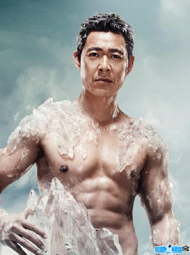  The desirable body of actor Truong Phong Nghi