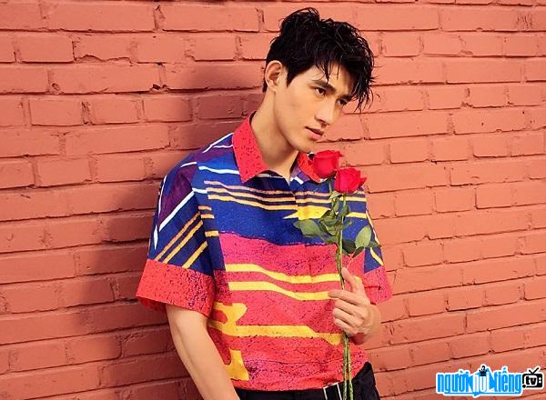  Handsome actor Ly Tu Phong captured the hearts of many female fans