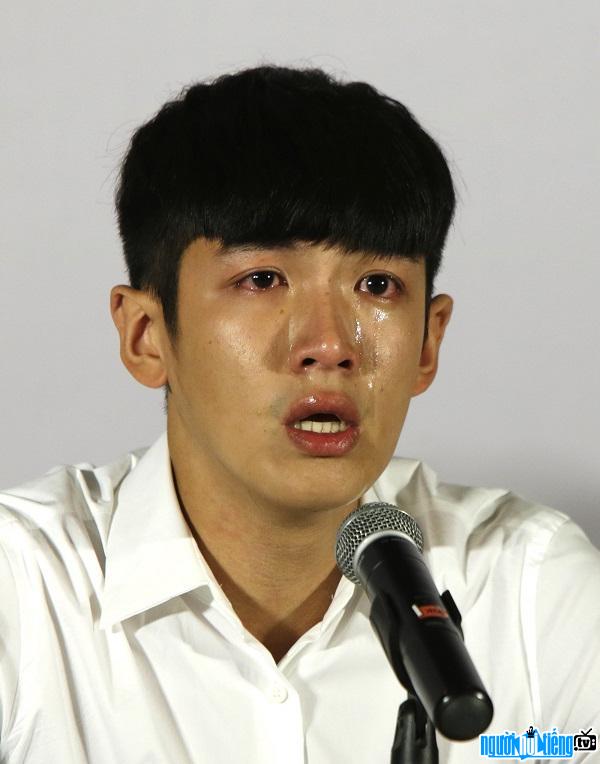  Actor Kha Chan Dong cried after a drug scandal