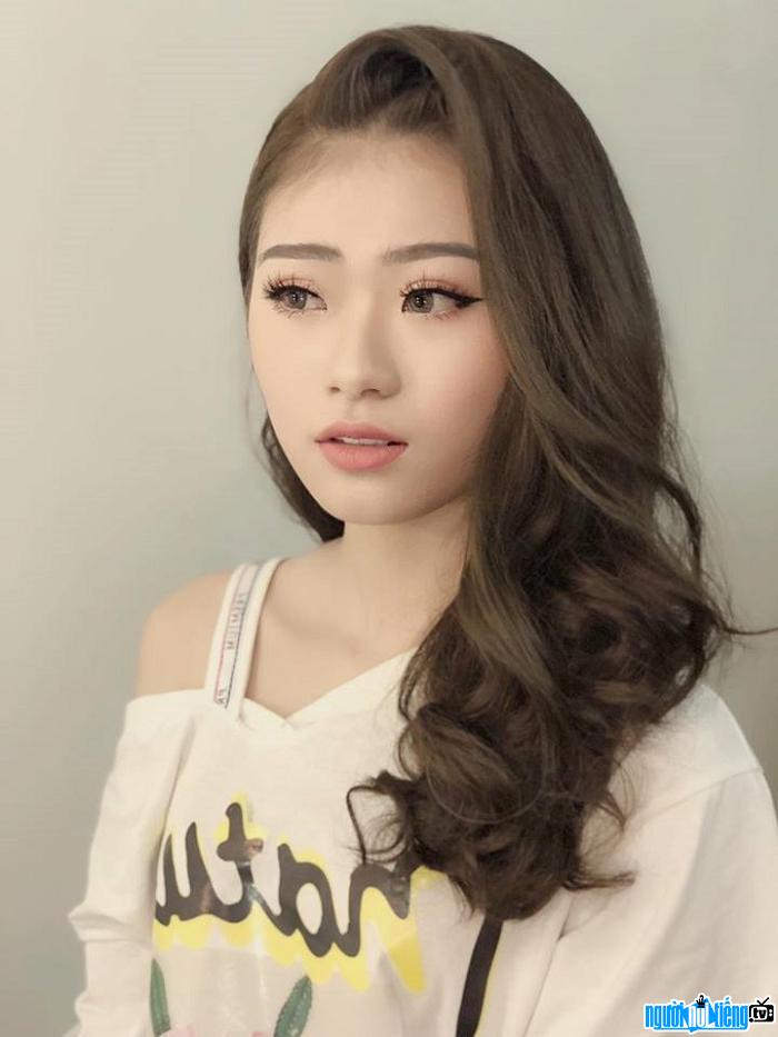  Beautiful face of hot girl Nguyen Thi My Linh