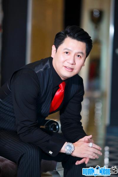 Entrepreneur Bobby Phuoc Tran owns a huge fortune at home and abroad.