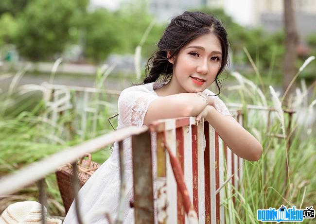  Hot girl Quach Huong Lan is a famous photo model in Hanoi