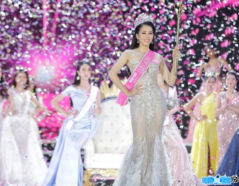  Tran Tieu Vy was crowned Miss Vietnam 2018