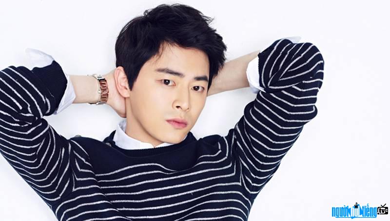 A new photo of actor Jo Jung-suk