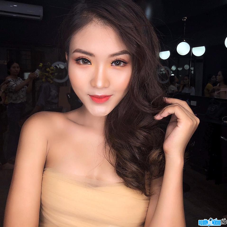 Anna Linh là một thành viên của nhóm hài Loa Phường TV