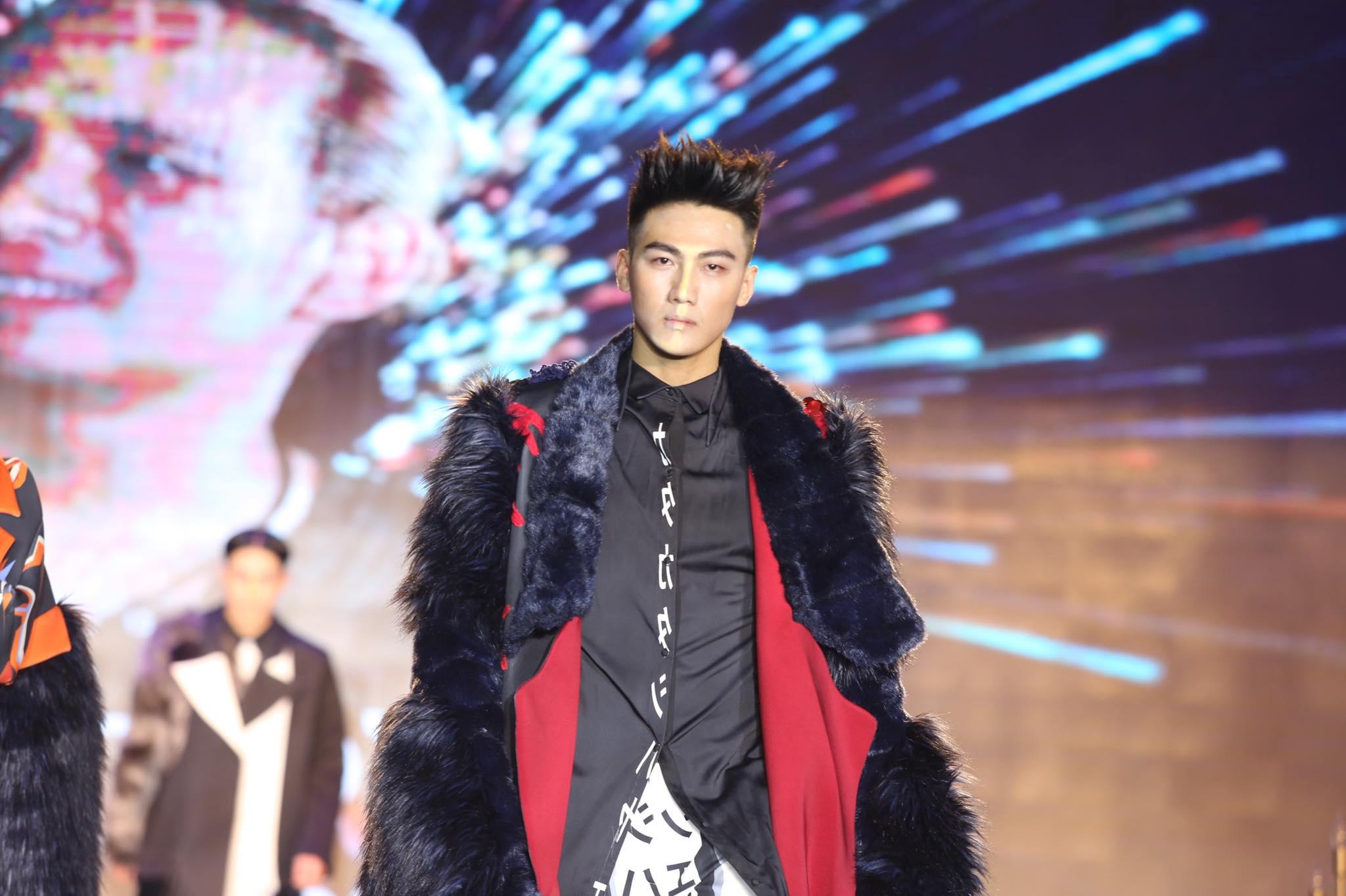 Picture of model Mac Trung Kien at a fashion event