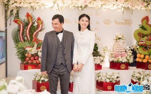  Picture of CEO Nguyen Thanh Phuong and runner-up Thanh Tu happy on the wedding day