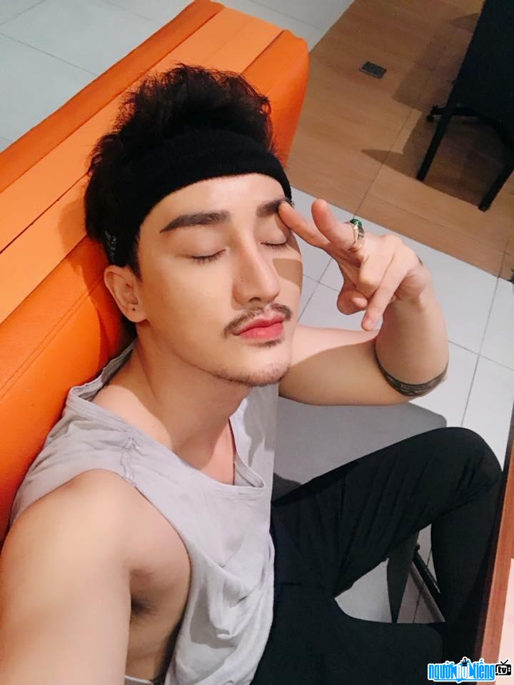  Hot boy of plastic surgery Ha Nhuan Nam used to be self-deprecating with his beauty