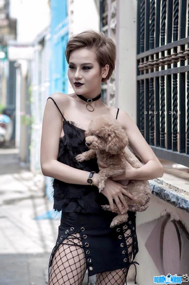 Người mẫu Thùy Trâm lọt top 8 Vietnam's Next Top Model