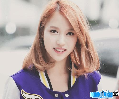 New image of singer Mina