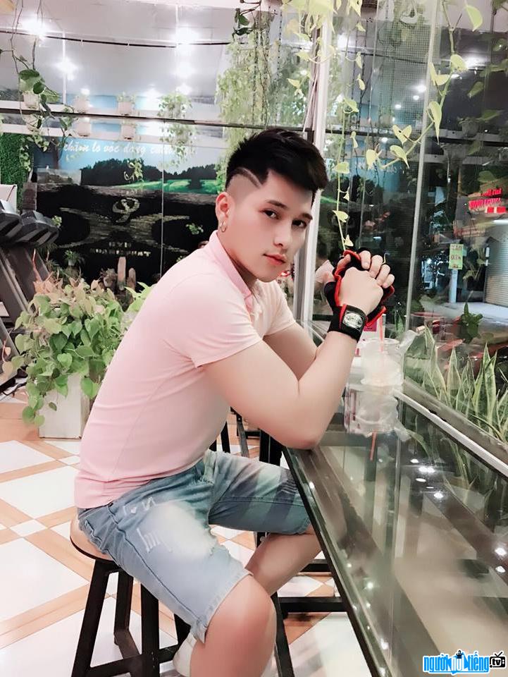  Nguyen Quoc Thang makes many people mistake him for a Korean hot boy