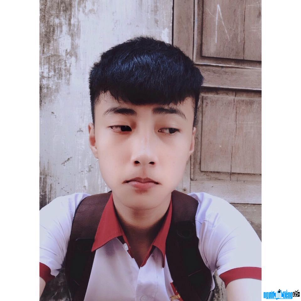 Hình ảnh siêu dễ thương của hot boy Phạm Thành Nhân