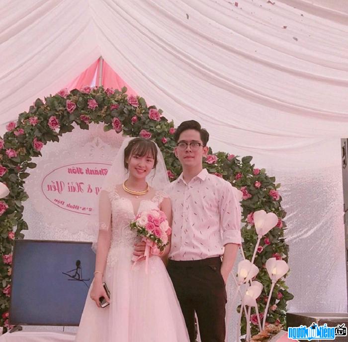 Hot boy Nguyễn Bá Vinh gây sốt với bức tâm thư khi bạn thân lấy chồng