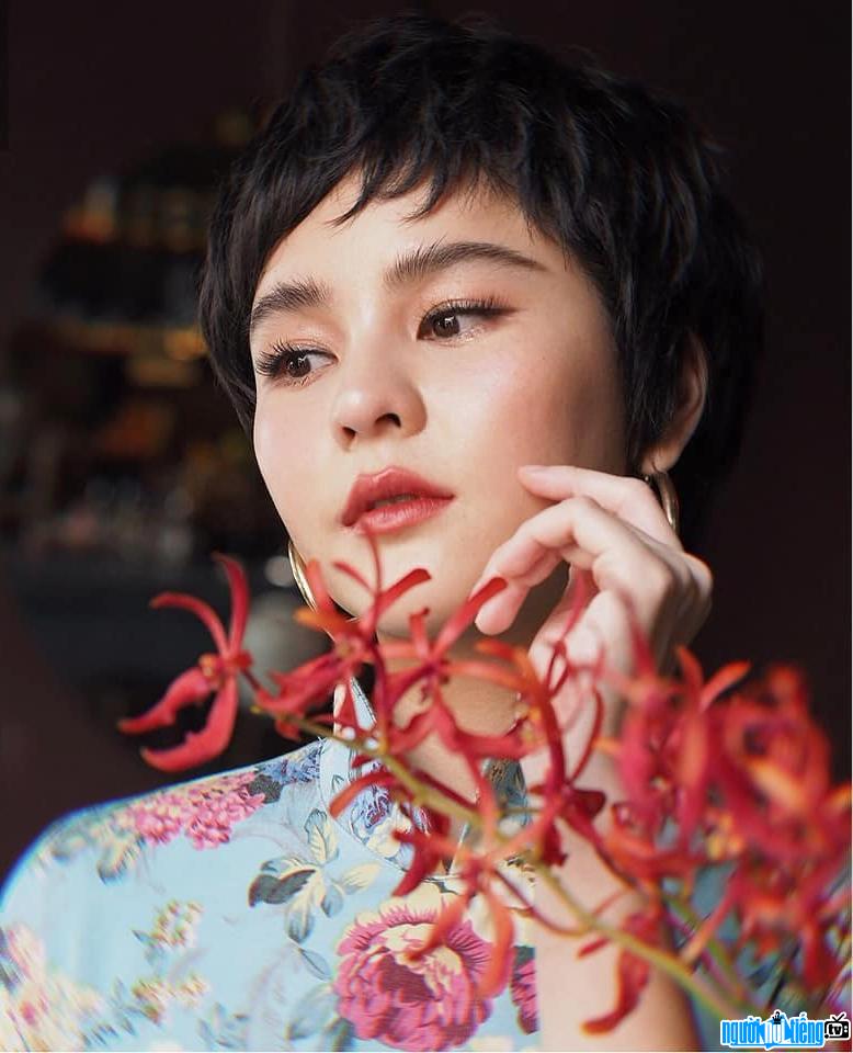 Aom Sushar được ví là "Song Hye Kyo" phiên bản Thái Lan