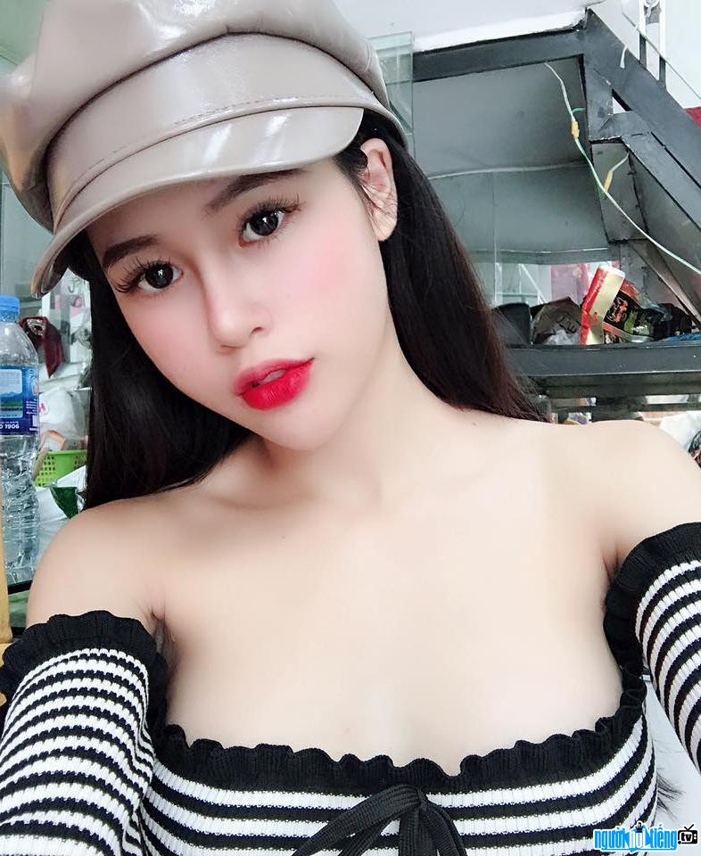 Hot girl 10X Phạm Yến Trang đang kinh doanh Spa