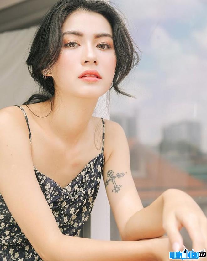 A close-up of beautiful beauty like Miss Vi Nguyen's photo model