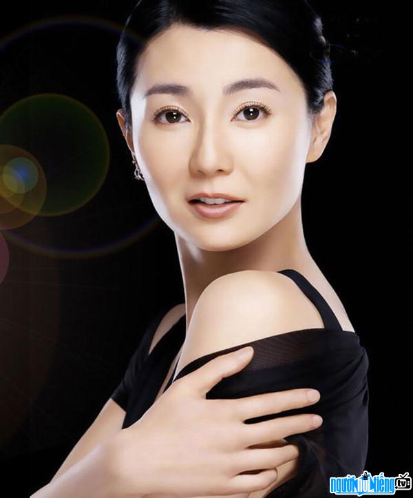 Hình ảnh diễn viên Trương Mạn Ngọc - diễn viên nổi tiếng của điện ảnh Hồng Kông