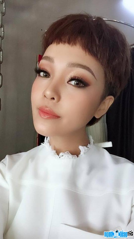  Latest pictures of The Voice contestant Dang Thi Thai Binh