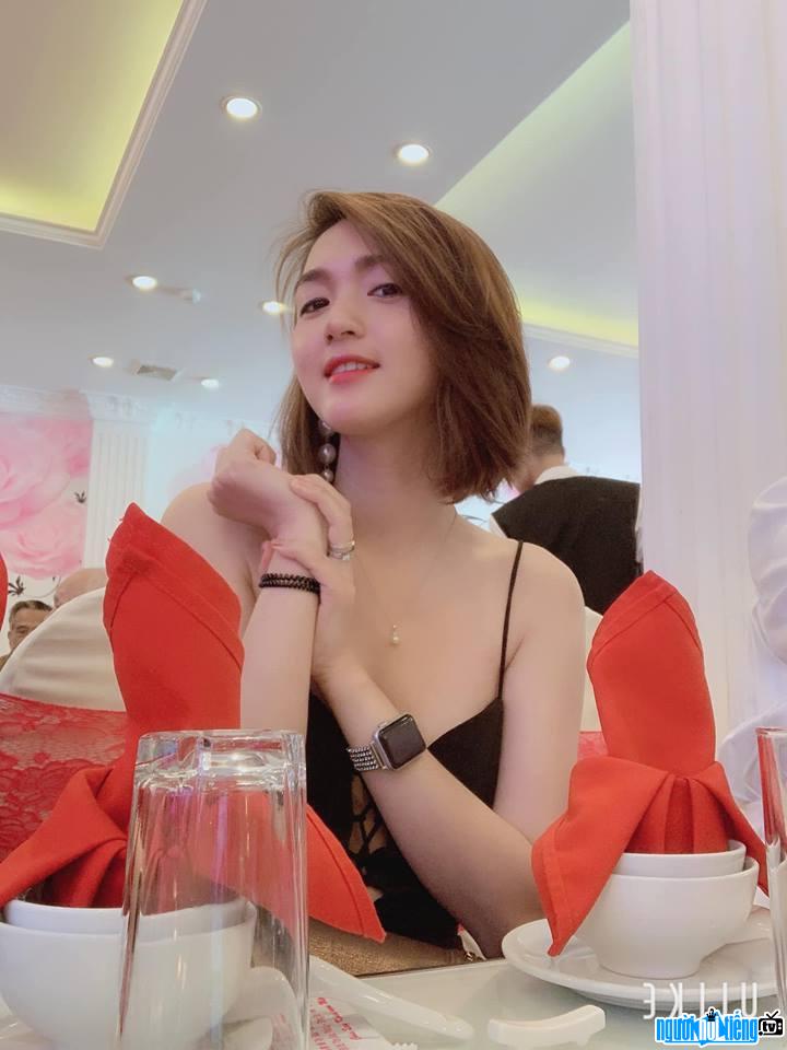 Trang Miu's extremely beautiful and youthful face