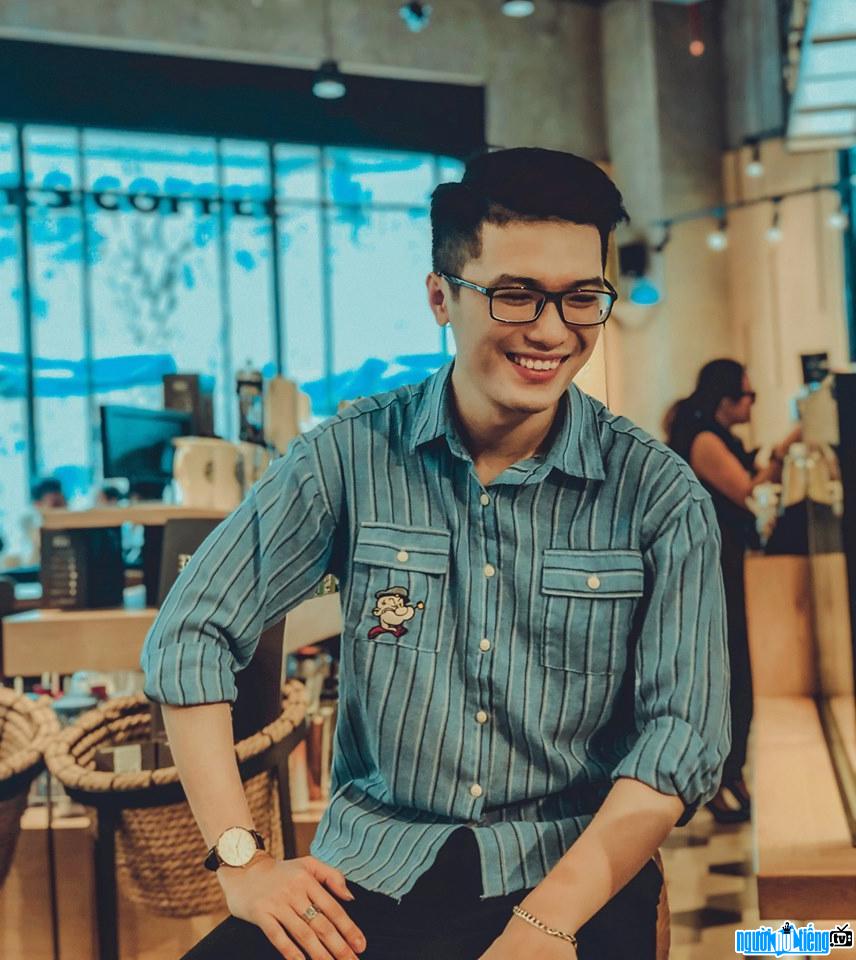 Blogger Tô Thái Hùng với nụ cười tươi trên môi