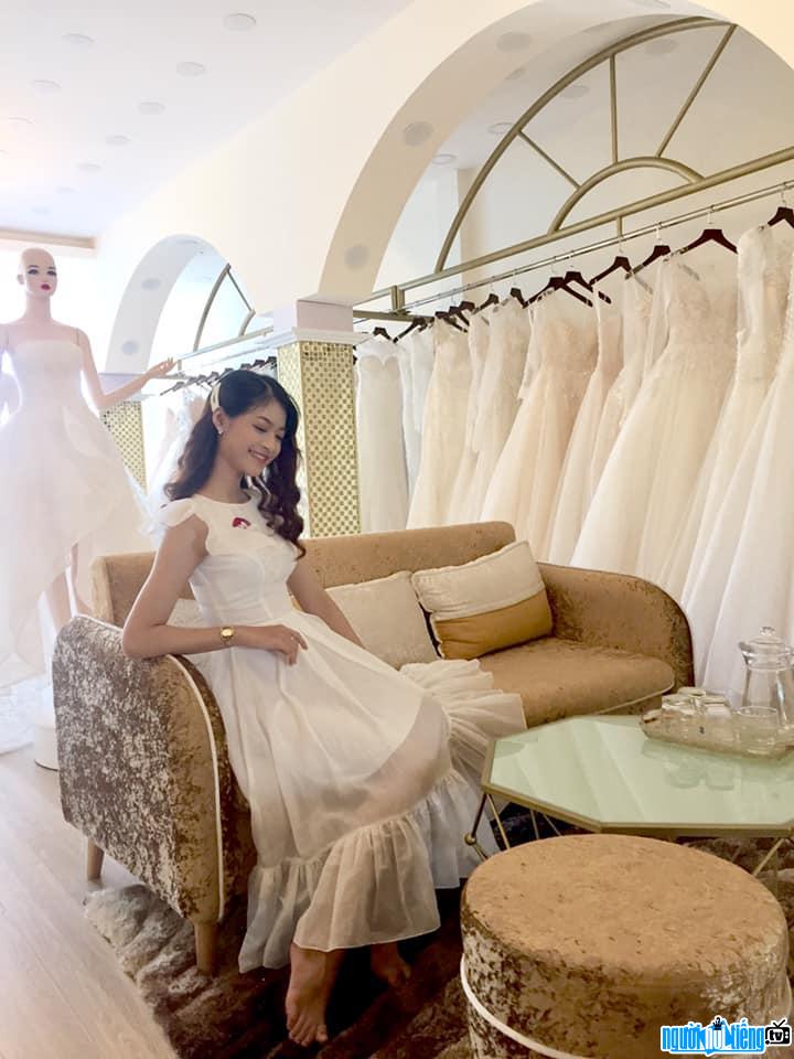  beautiful Kieu Loan with a white dress