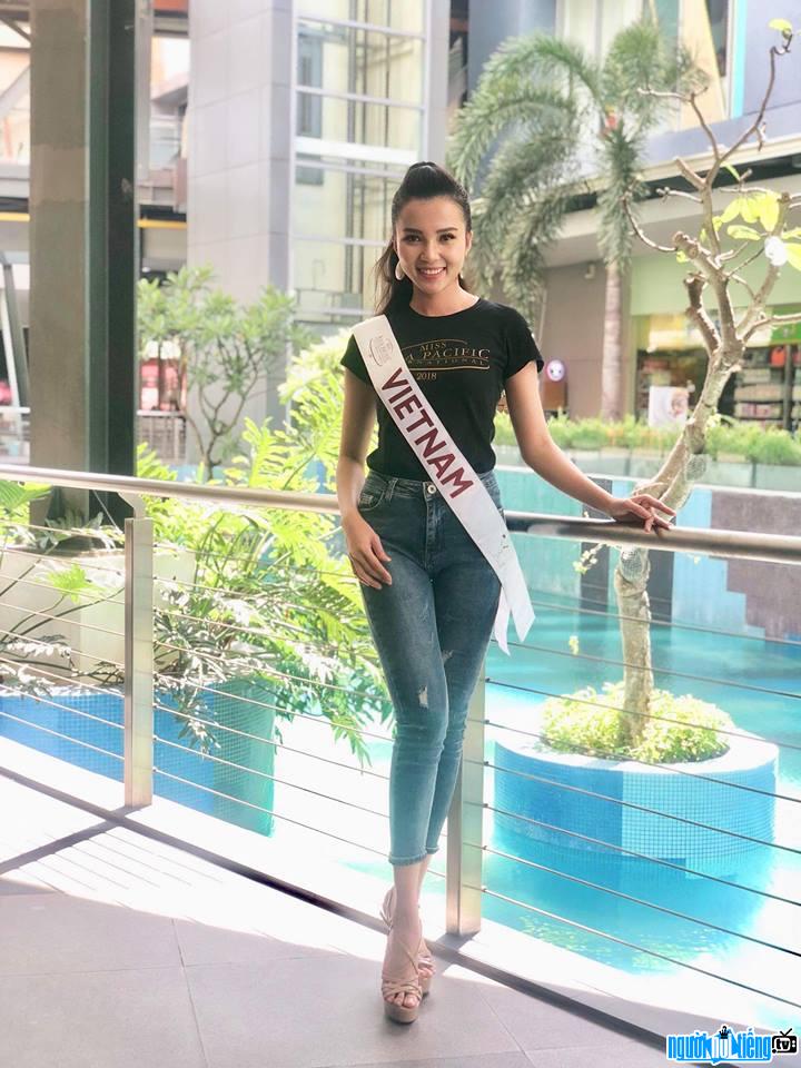 beautiful Thuy Vi participates in the Miss Asia Pacific pageant