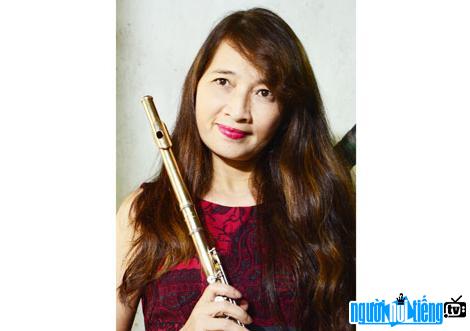  Nguyen Dieu Hong is a No. 1 flute of the Vietnam Symphony Orchestra