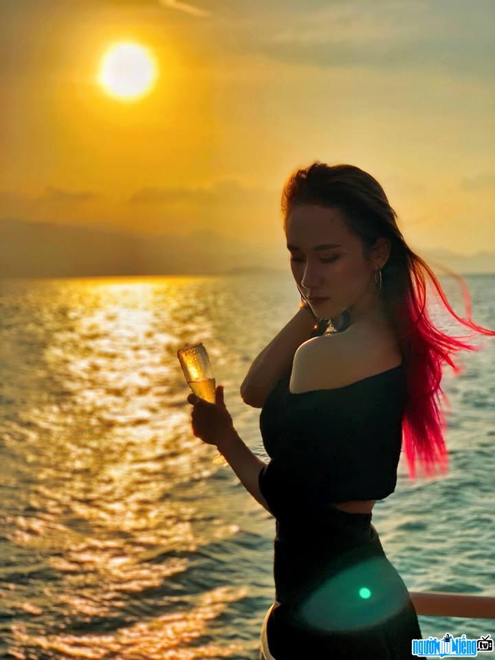 Hình ảnh Hương Witch trong cuộc thi Karmart Asian Beauty Blogger Contest Vietanam 2018