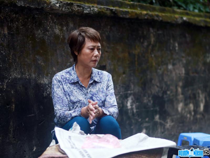  Image of actor Le Ho Lan in a movie scene