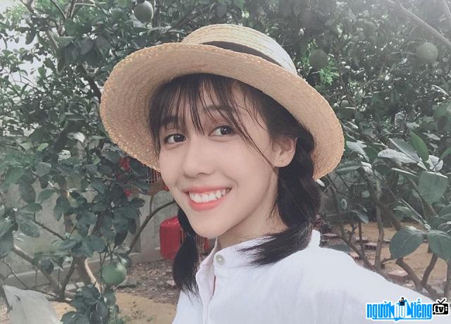  The beautiful face of Youtuber Hau Hoang