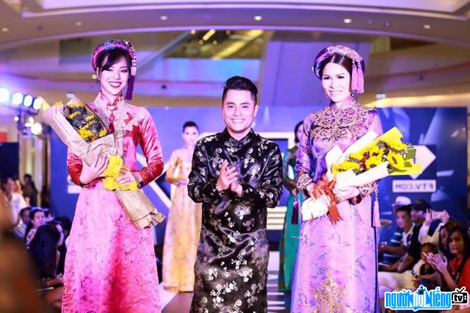  Picture of designer Nhat Dung and models