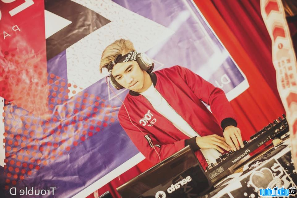  Tuan Hao as a DJ