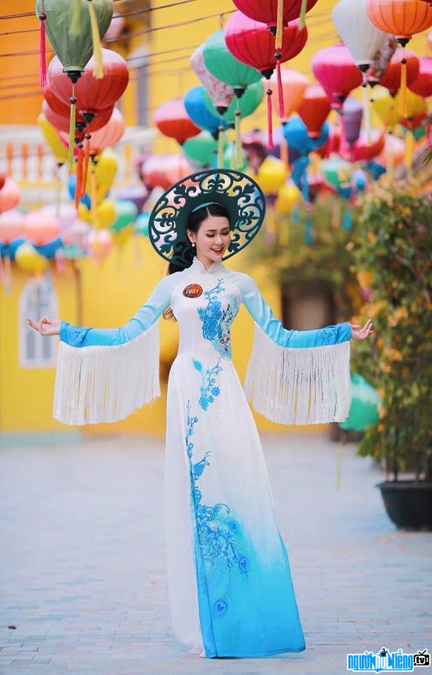  Beautiful Miss Thao Vi in a long dress