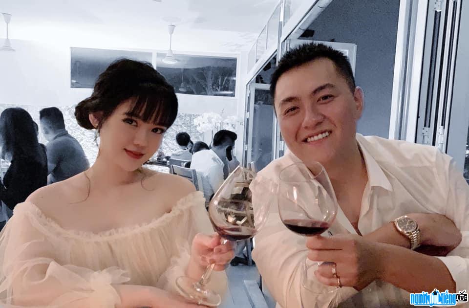 Fabo Nguyễn cùng vợ hotgirl Vân Tiny