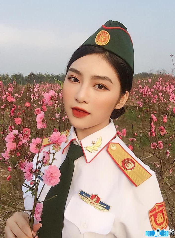  beautiful Dieu Linh in a military uniform