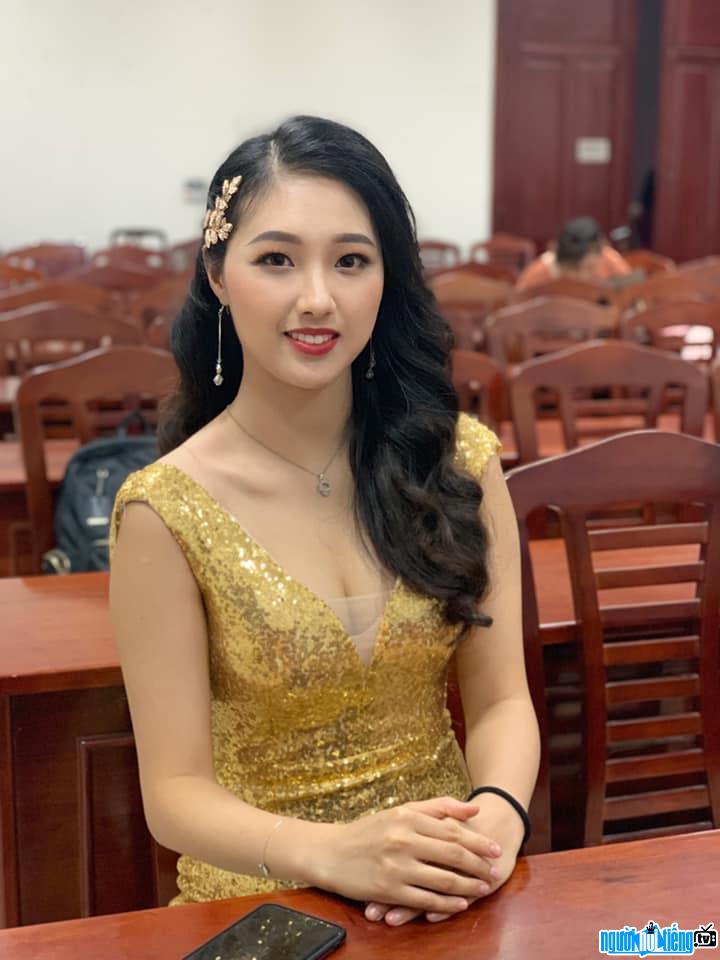 Hình ảnh Bảo Ngọc xinh đpẹ lộng lẫy đêm chung kết Tài sắc ngân hàng 2019