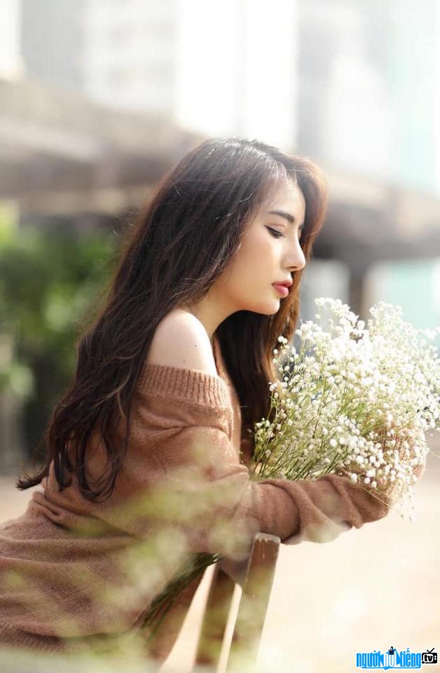  Thanh Huyen shows off her divine angle