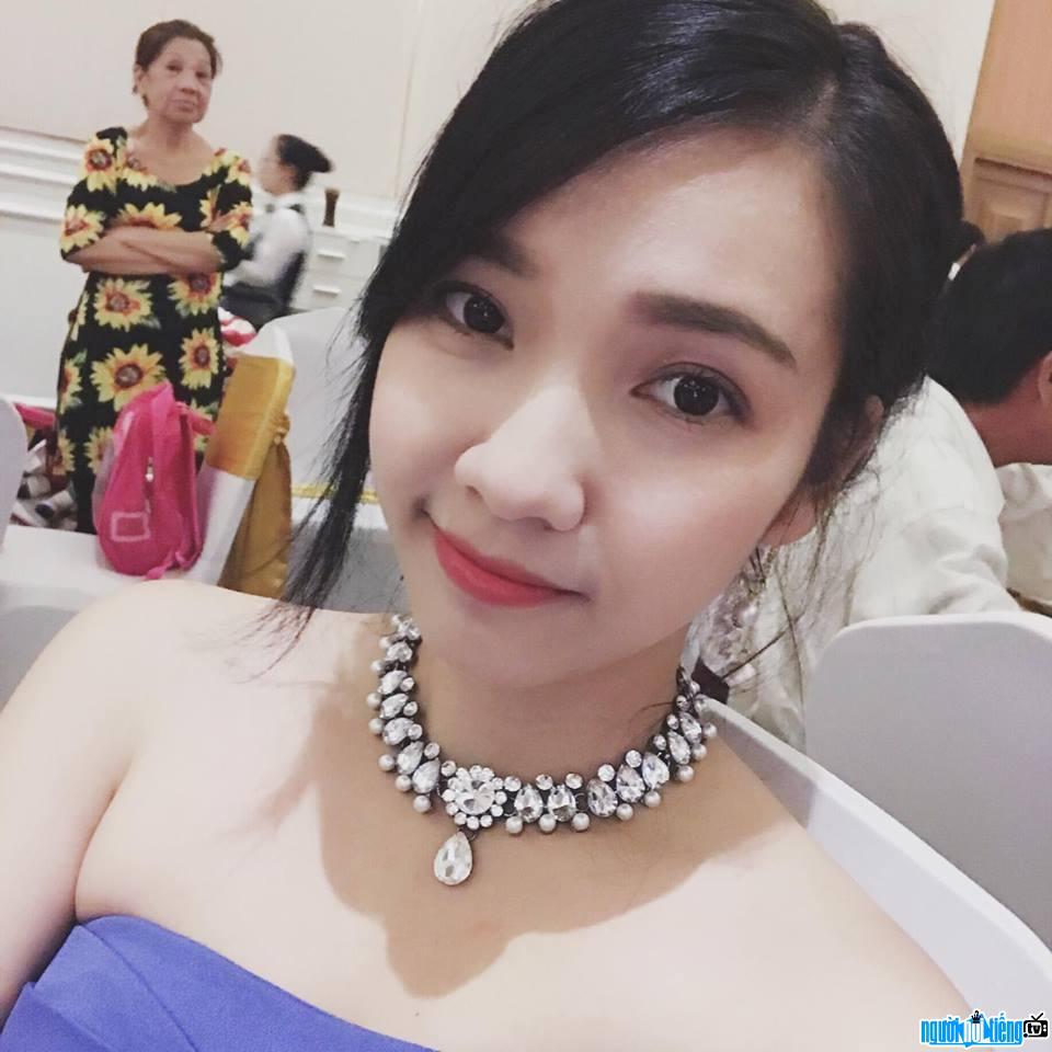  Close-up of the beauty of singer Dinh Tien Dat's fiancée