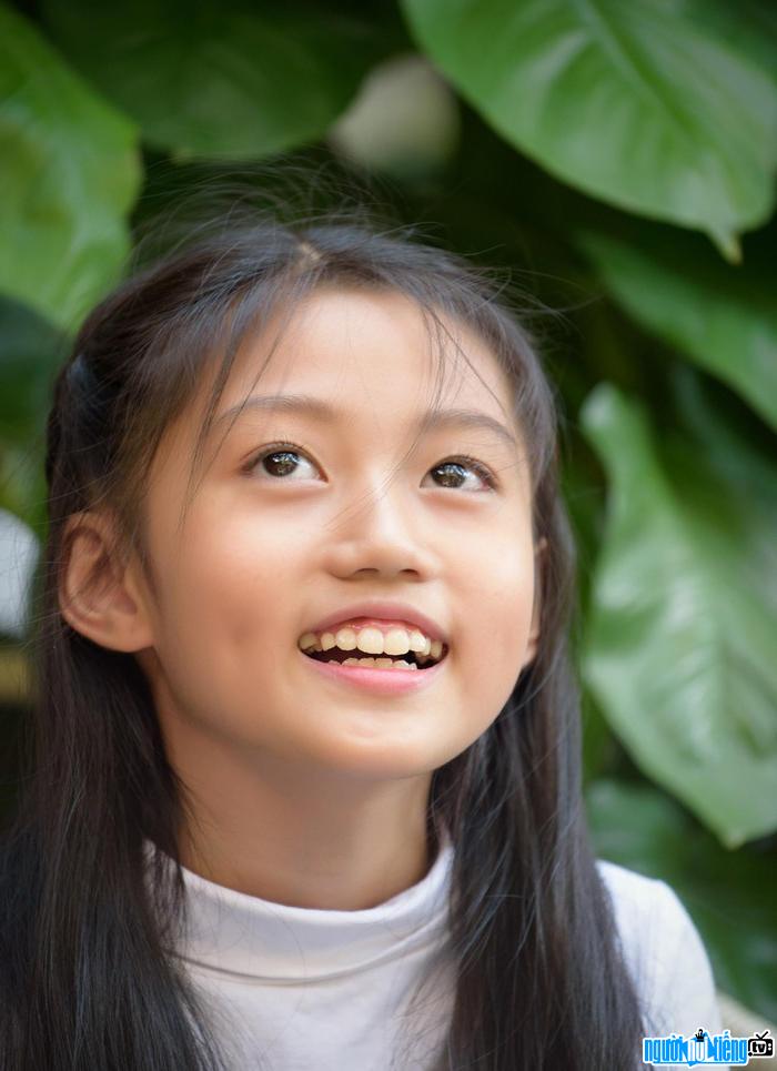  A new image of child actress Mai Cat Vi