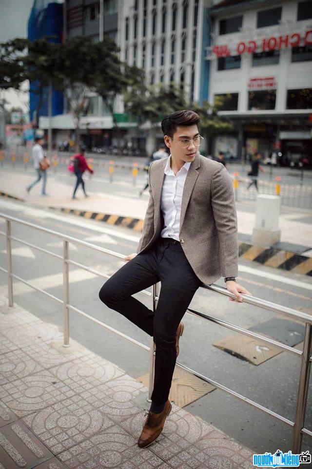  Hoang Tuan's image is extremely handsome and elegant