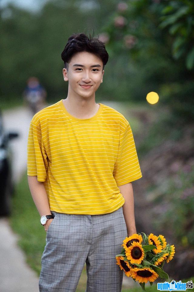  Thanh Dat is handsome with a sunny smile