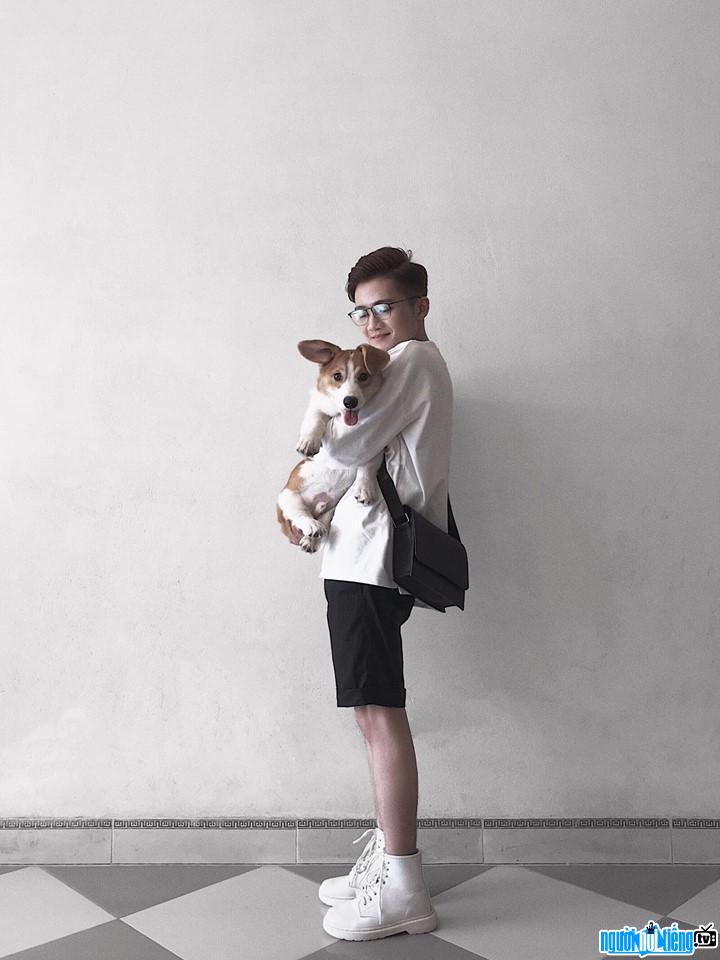  Trieu Duc is personality with his pet
