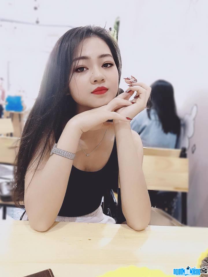  Phuong Anh's image is not attractive