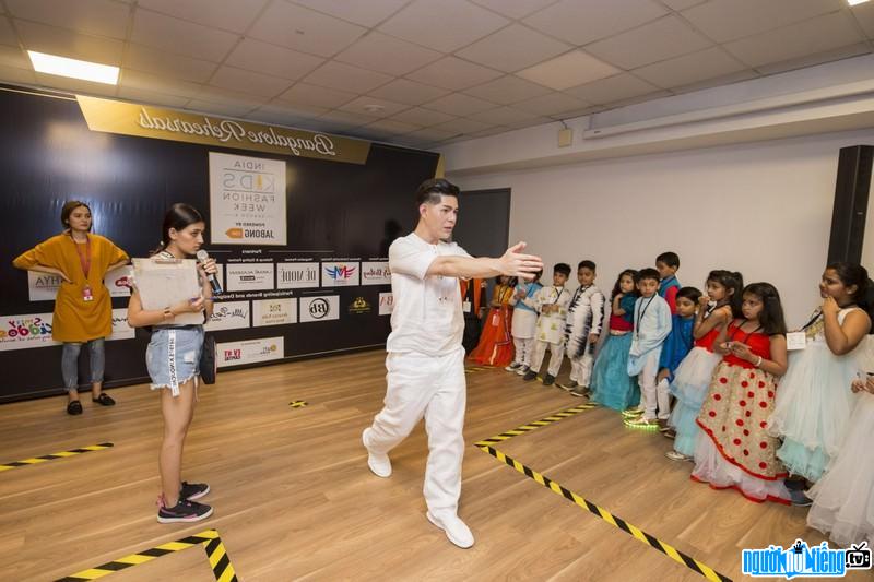  Nguyen Hung Phuc practicing for child models