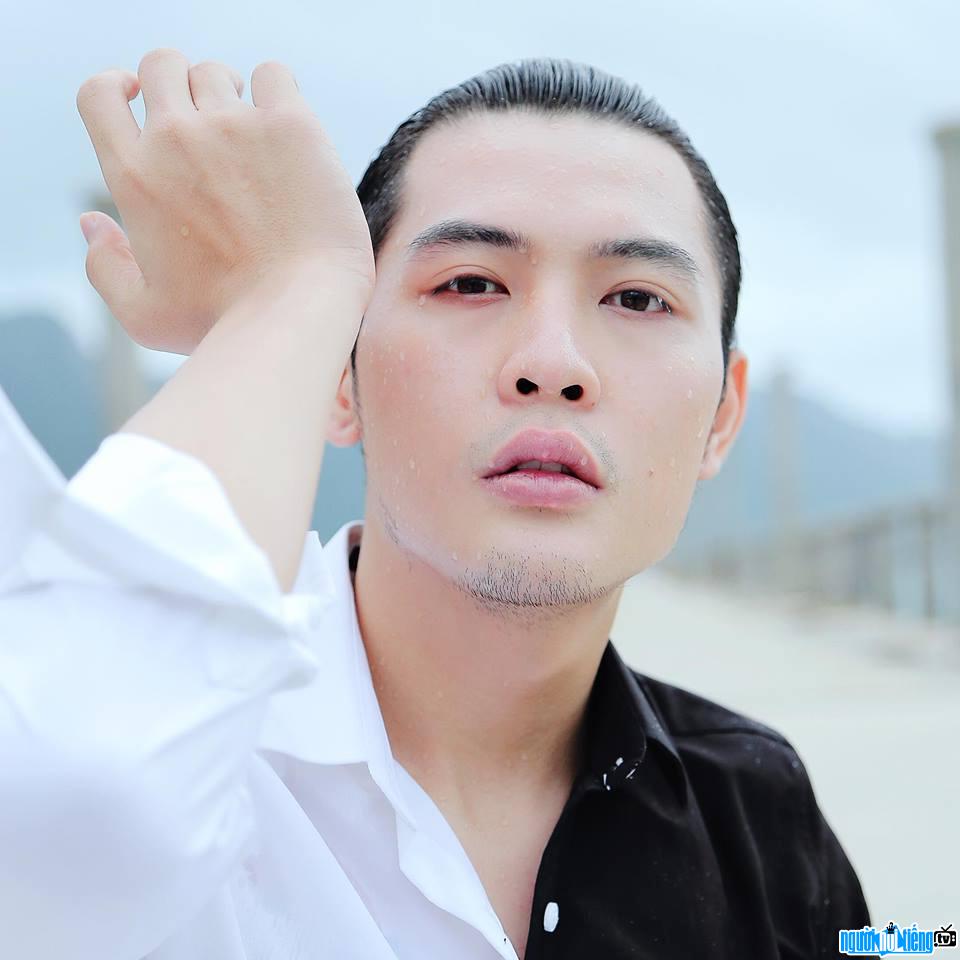  Actor Vo Dang Khoa is a producer of web drama "The dealer