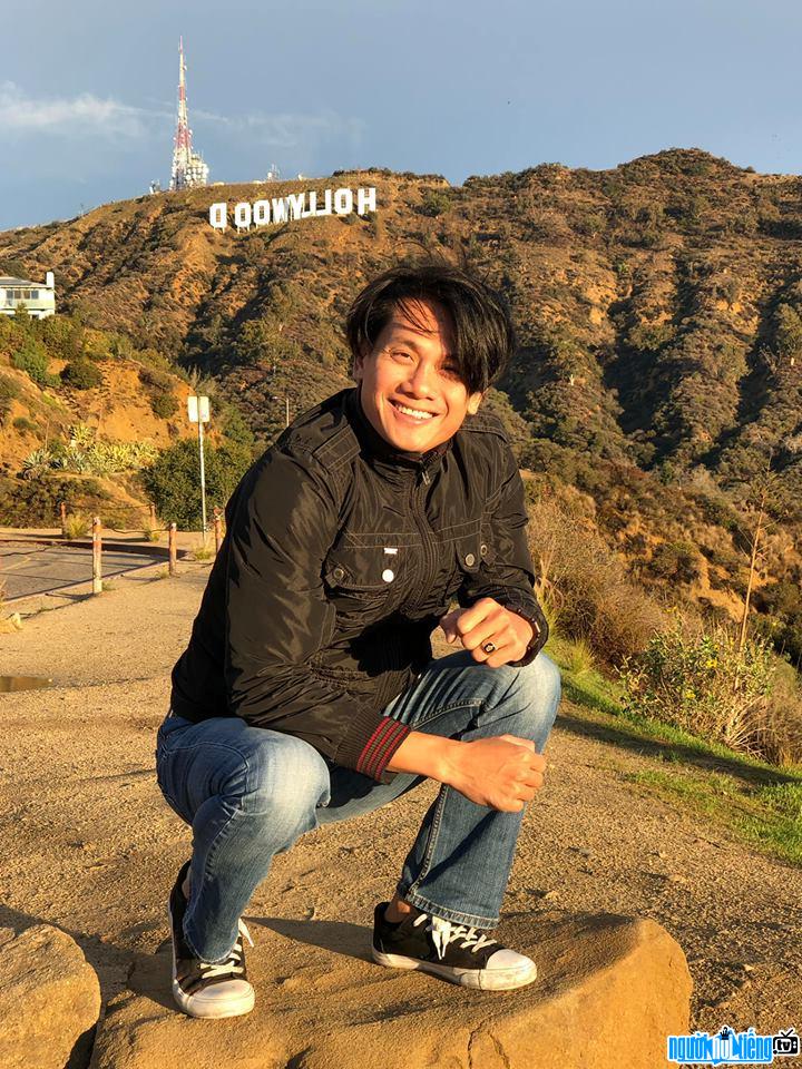 A photo of actor Vo Thanh Tam on a trip